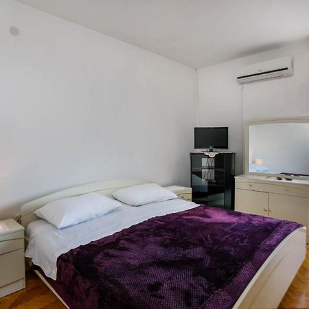 Apartments Mate Balote 54 Krk Town Exterior photo