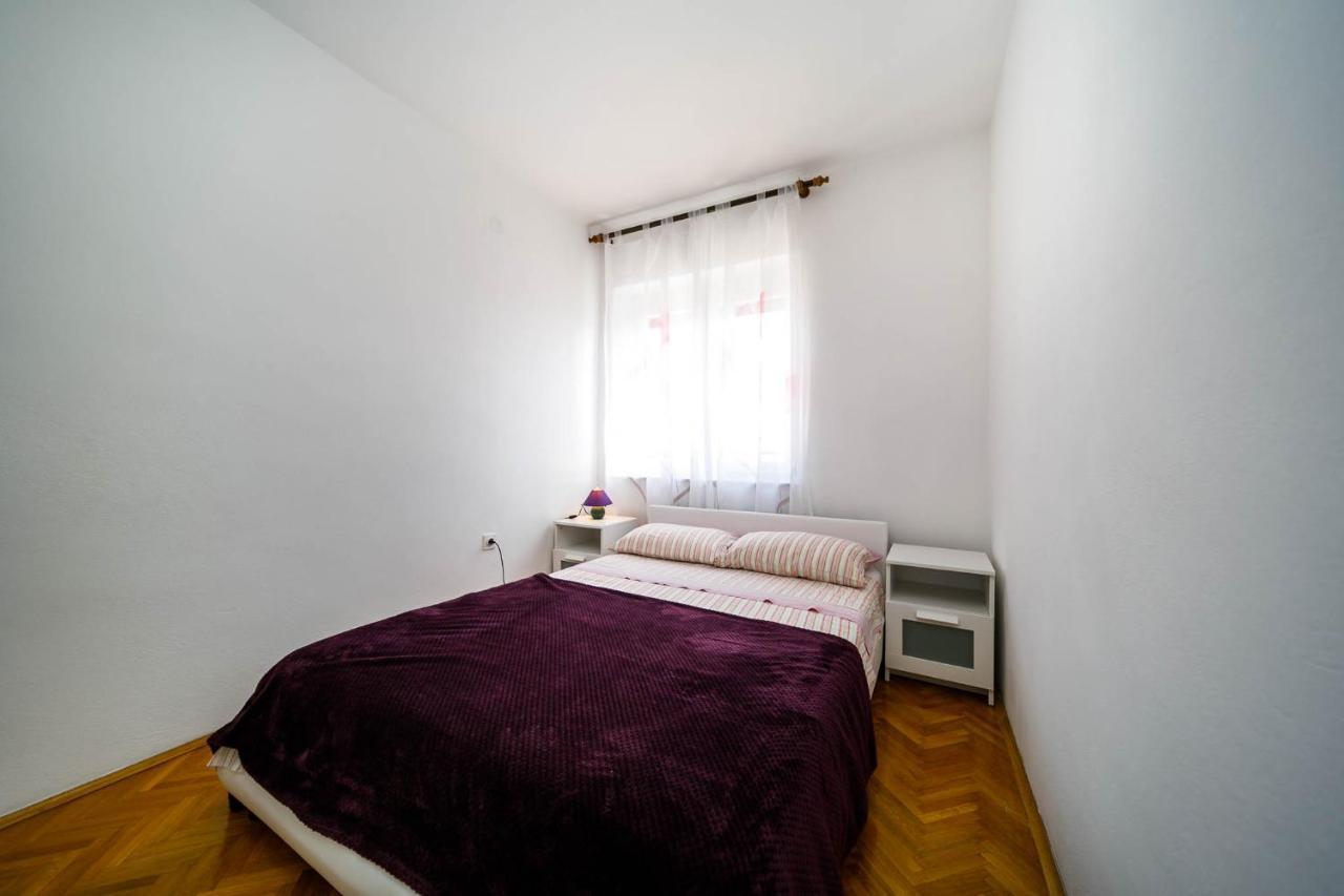 Apartments Mate Balote 54 Krk Town Exterior photo