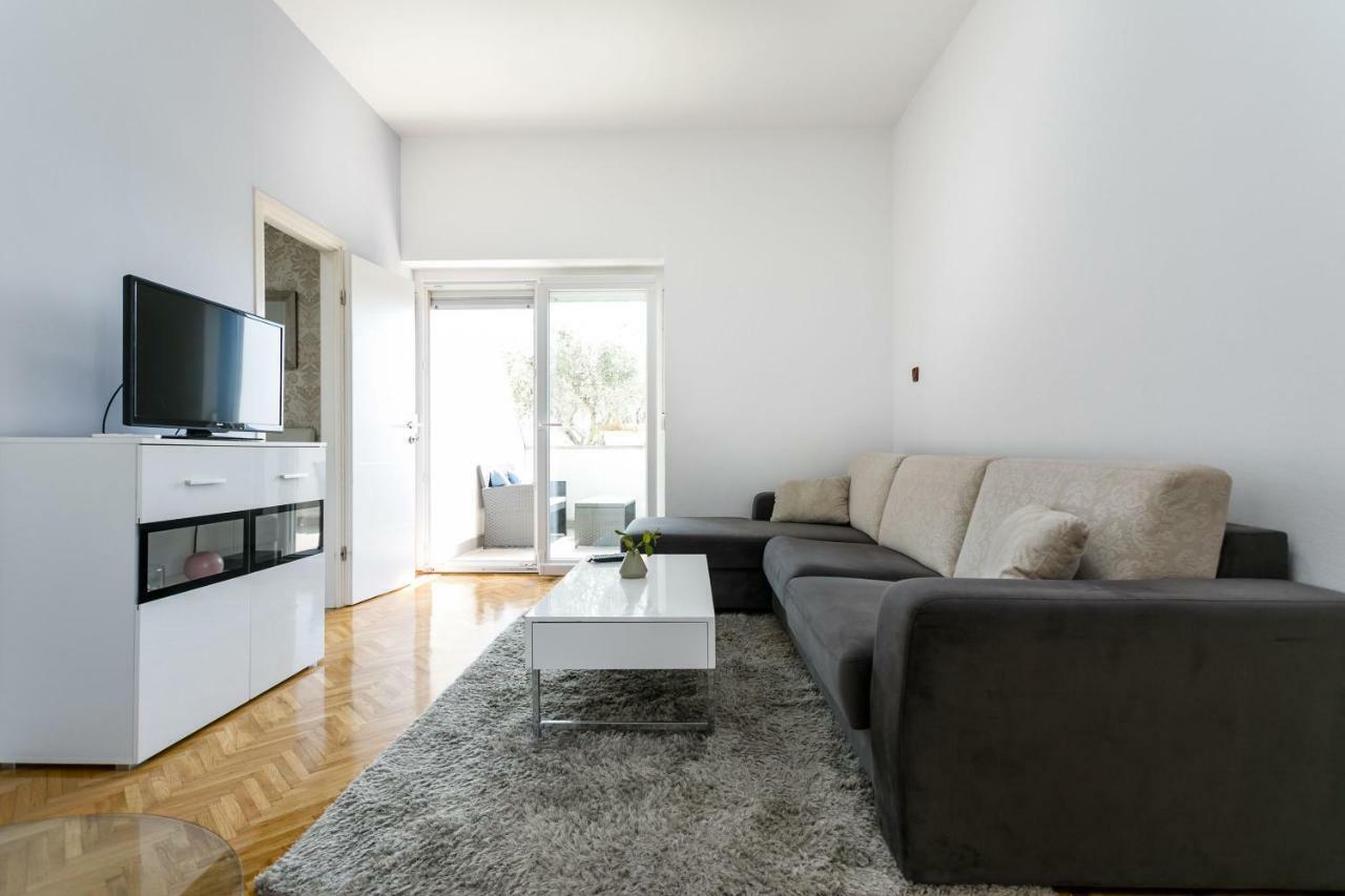 Apartments Mate Balote 54 Krk Town Exterior photo