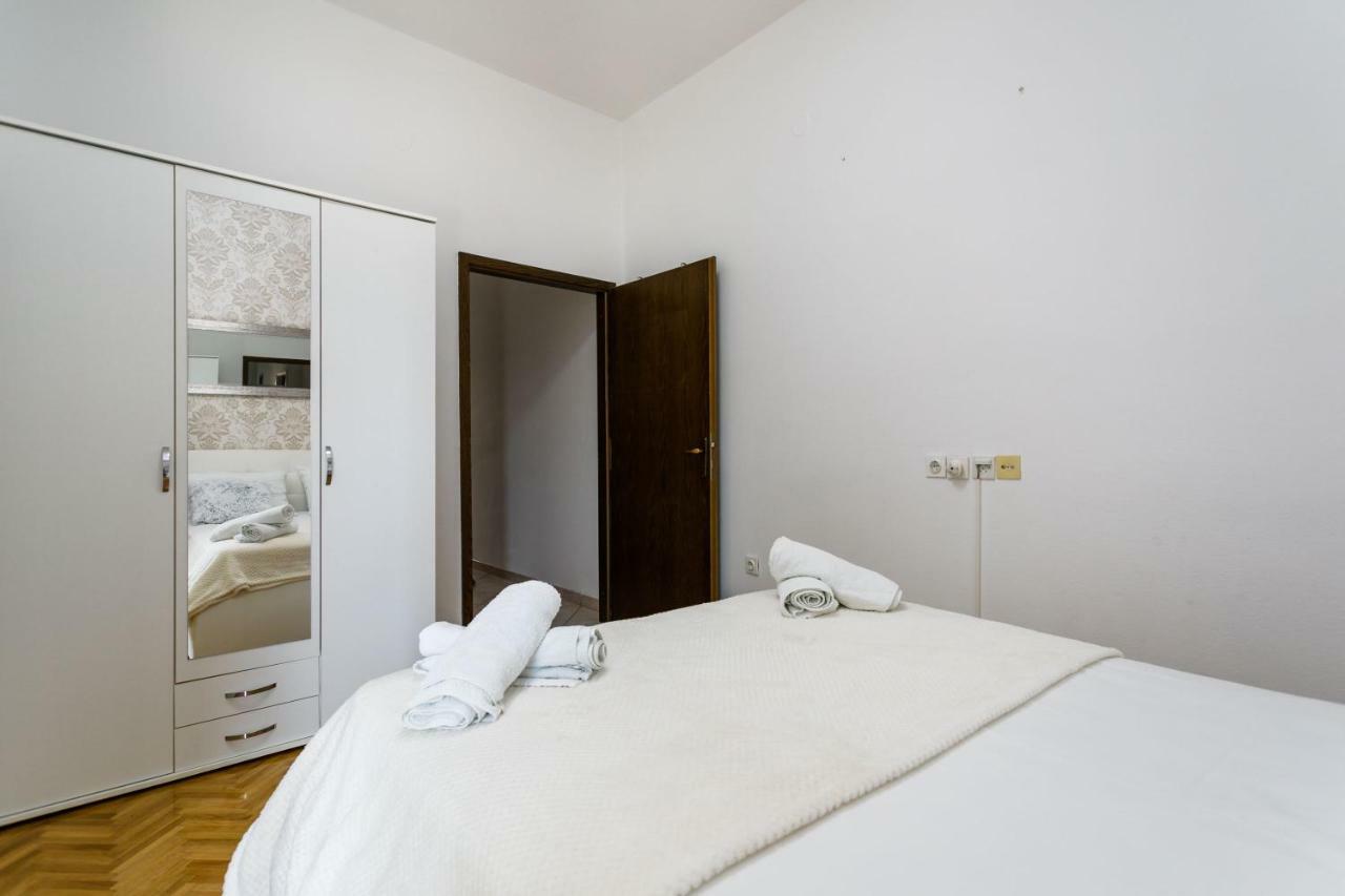 Apartments Mate Balote 54 Krk Town Exterior photo